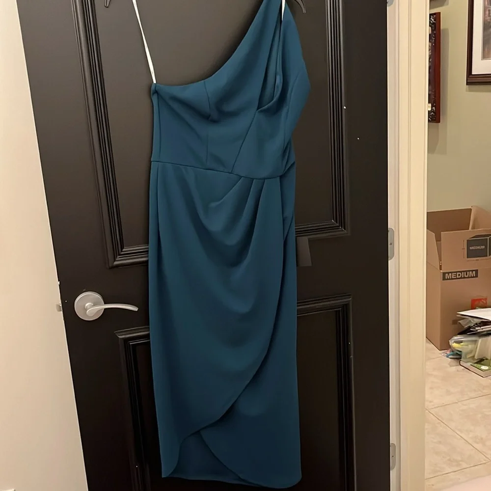 Lulus So Flirty Hunter Green One-Shoulder Cutout Asymmetrical Dress - Picture 2 of 7